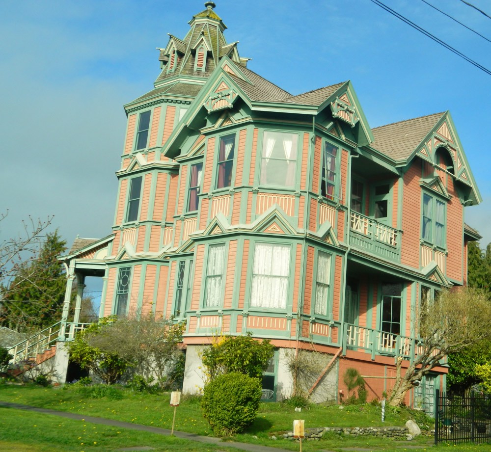 There are lots of gorgeous Victorian homes around town that were built in the late 1800s and are remarkably preserved today.