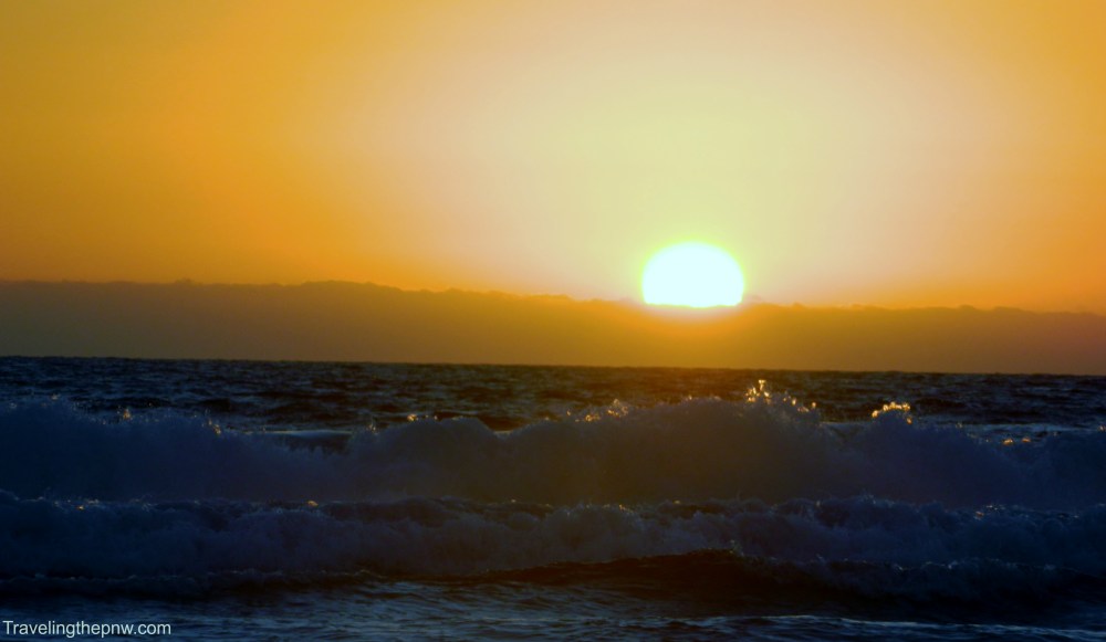 After not taking my time shooting the sunset at Hermosa Beach, I took my time at Venice Beach and got lucky when I captured the sun shining on the top of the wave.