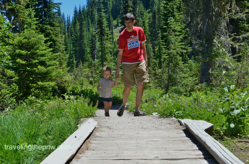 Catarina and Craig strolling down the path next to Reflection Lake.