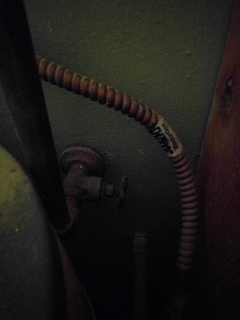 This hot water line valve became my savior when the hot water valve under the sink refused to turn off.